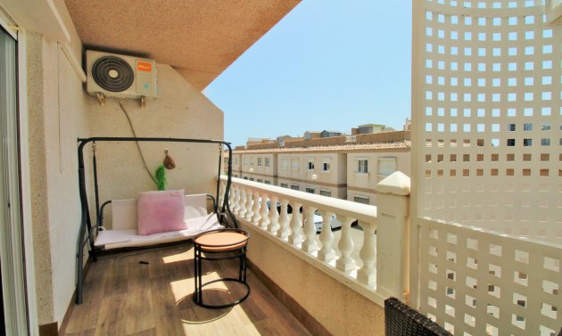 Resale - Apartment -
Villamartín - PAU 8