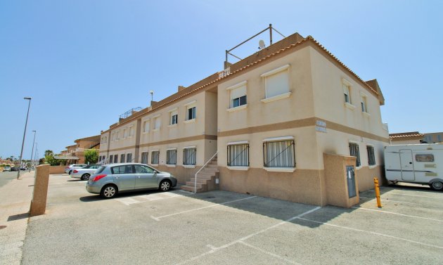 Resale - Apartment -
Villamartín - PAU 8
