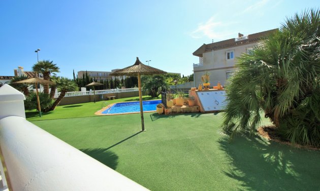 Resale - Apartment -
Villamartín - PAU 8