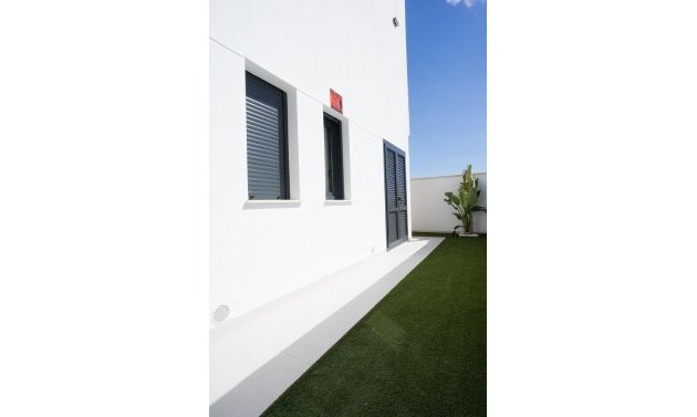 New Build - Villa -
San Miguel de Salinas - Blue Lagoon