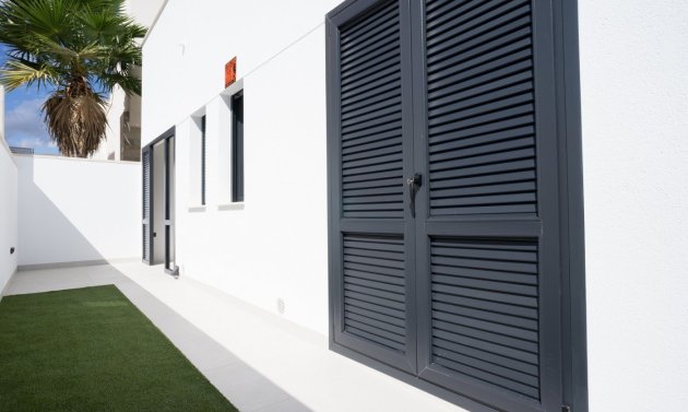 New Build - Villa -
San Miguel de Salinas - Blue Lagoon
