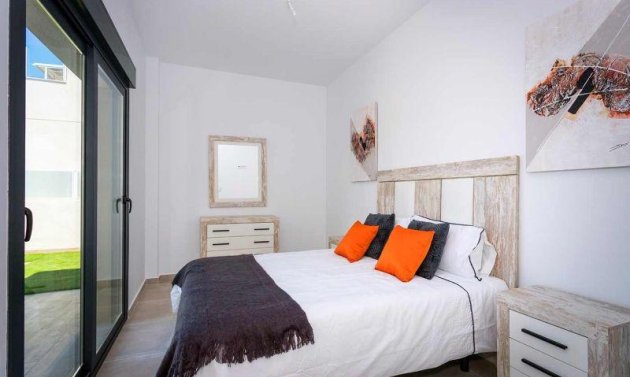 New Build - Villa -
Daya Nueva - Centro