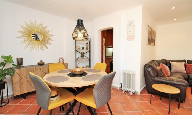 Resale - Apartment -
Punta Prima