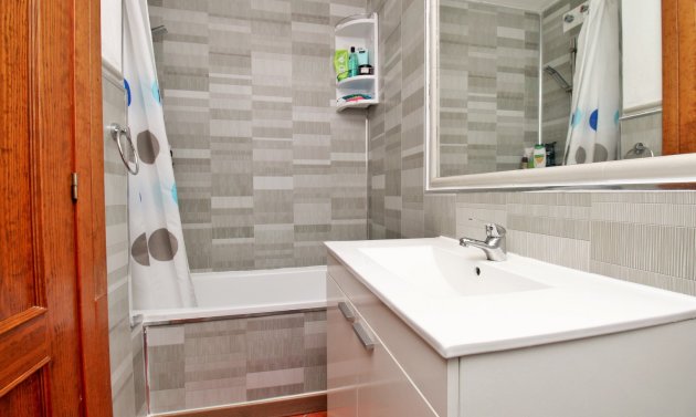 Resale - Apartment -
Punta Prima