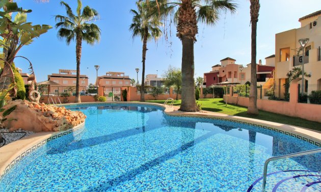 Resale - Apartment -
Punta Prima