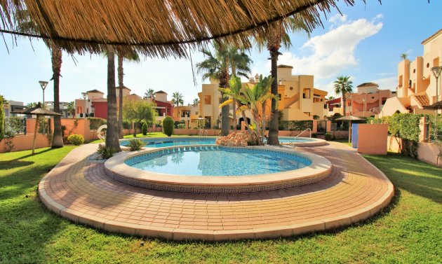 Resale - Apartment -
Punta Prima