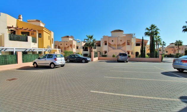 Resale - Apartment -
Punta Prima
