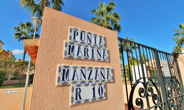 Resale - Apartment -
Punta Prima