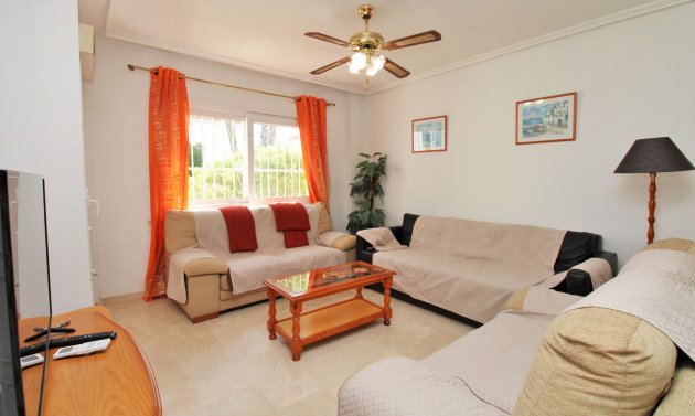 Resale - Apartment -
Villamartín - Las Violetas