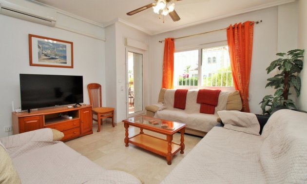 Resale - Apartment -
Villamartín - Las Violetas