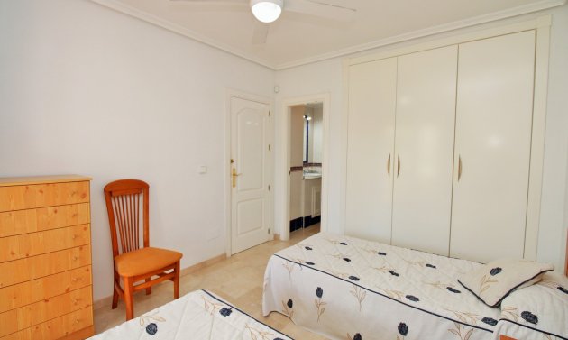 Resale - Apartment -
Villamartín - Las Violetas