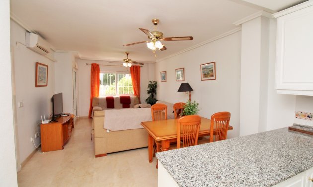 Resale - Apartment -
Villamartín - Las Violetas