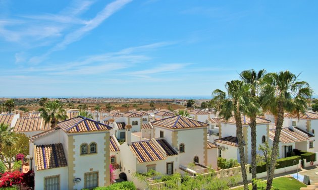 Resale - Apartment -
Villamartín - Las Violetas
