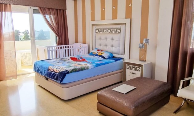 Resale - Villa -
Torrevieja - La Mata