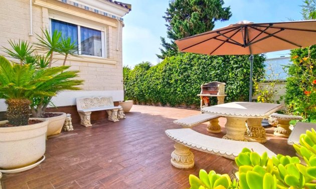 Resale - Villa -
Torrevieja - La Mata