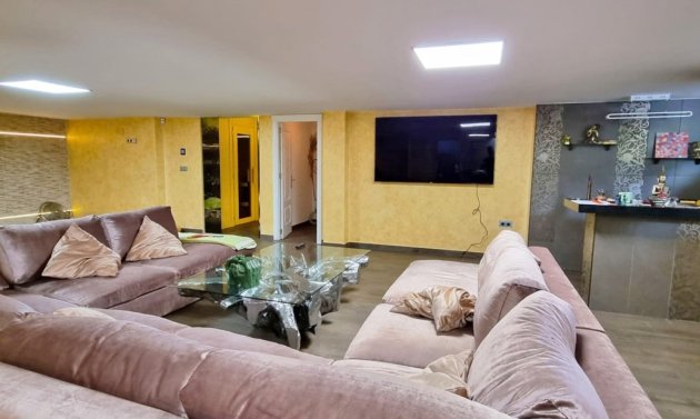 Resale - Villa -
Torrevieja - La Mata