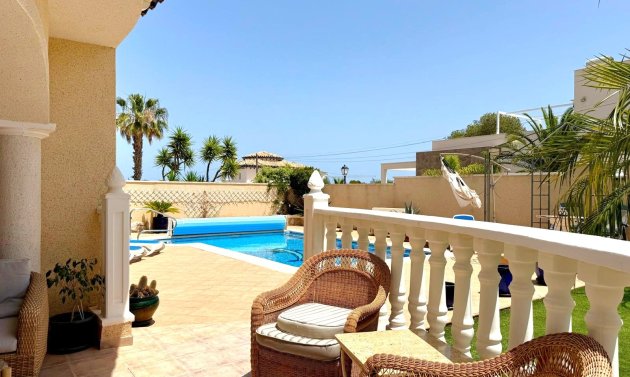 Resale - Villa -
Villamartín - Villamartin