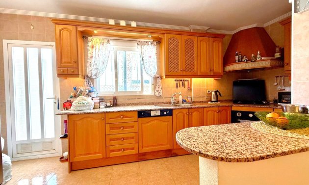 Resale - Villa -
Villamartín - Villamartin
