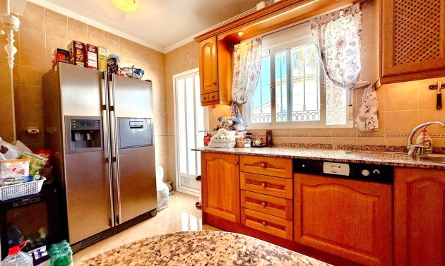 Resale - Villa -
Villamartín - Villamartin
