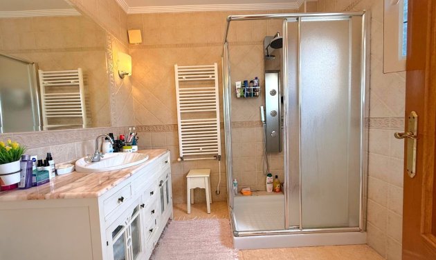 Resale - Villa -
Villamartín - Villamartin