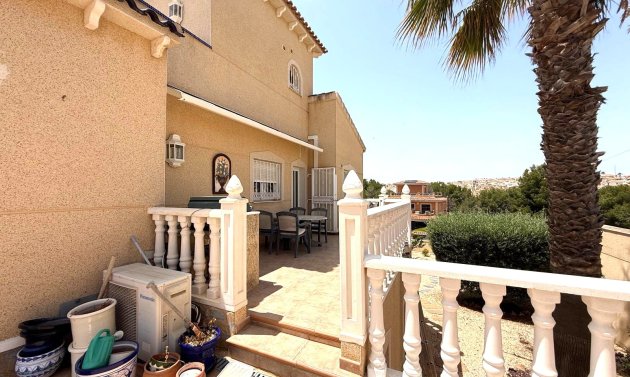 Resale - Villa -
Villamartín - Villamartin