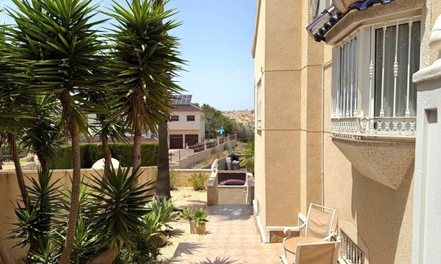 Resale - Villa -
Villamartín - Villamartin