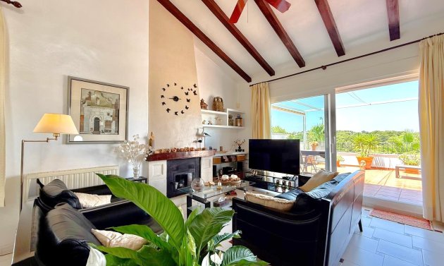 Resale - Villa -
Villamartín - Villamartin