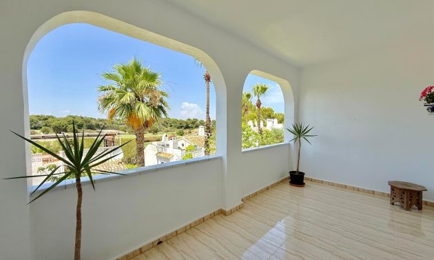 Resale - Villa -
Villamartín - Villamartin