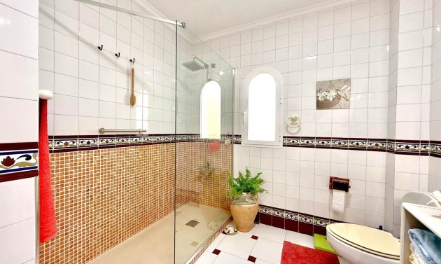 Resale - Villa -
Villamartín - Villamartin