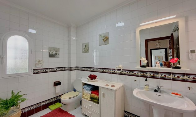 Resale - Villa -
Villamartín - Villamartin