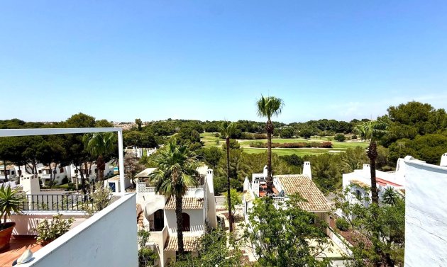 Resale - Villa -
Villamartín - Villamartin