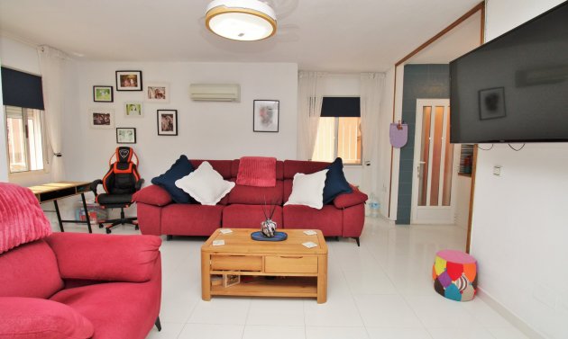 Återförsäljning - Radhus -
Playa Flamenca