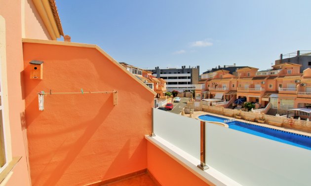 Återförsäljning - Radhus -
Playa Flamenca