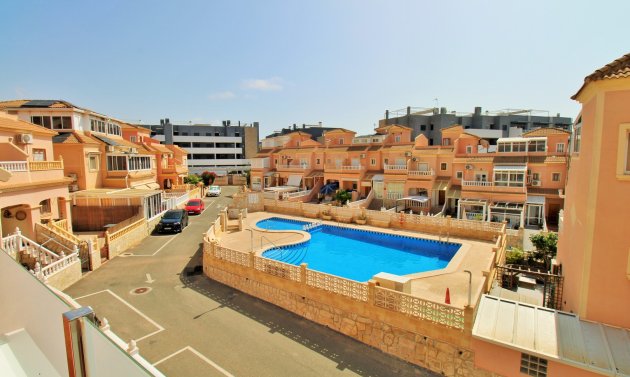Återförsäljning - Radhus -
Playa Flamenca
