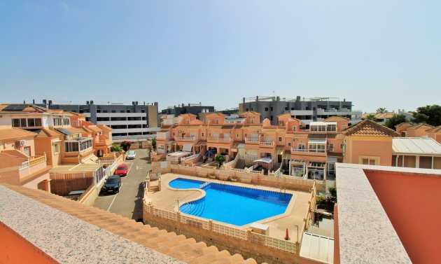 Återförsäljning - Radhus -
Playa Flamenca