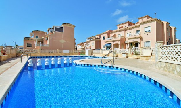 Återförsäljning - Radhus -
Playa Flamenca