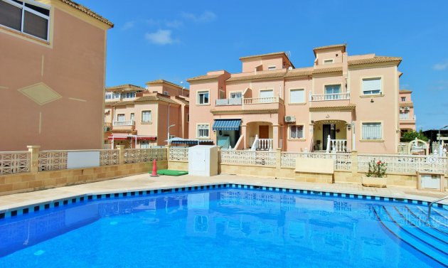 Återförsäljning - Radhus -
Playa Flamenca