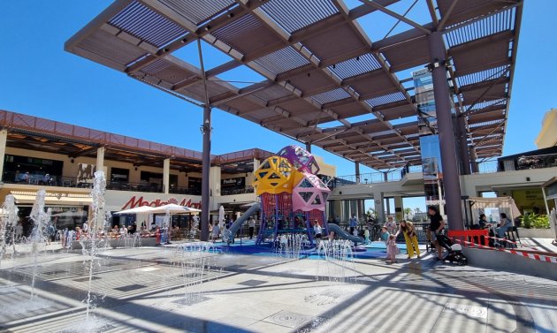 Återförsäljning - Radhus -
Playa Flamenca