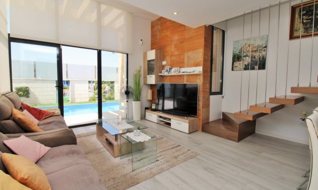Wiederverkauf - Villa -
Cabo Roig