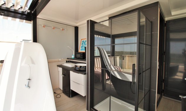 Wiederverkauf - Villa -
Cabo Roig