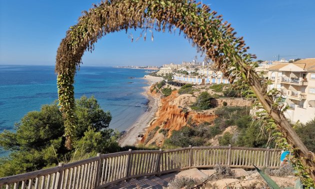 Wiederverkauf - Villa -
Cabo Roig