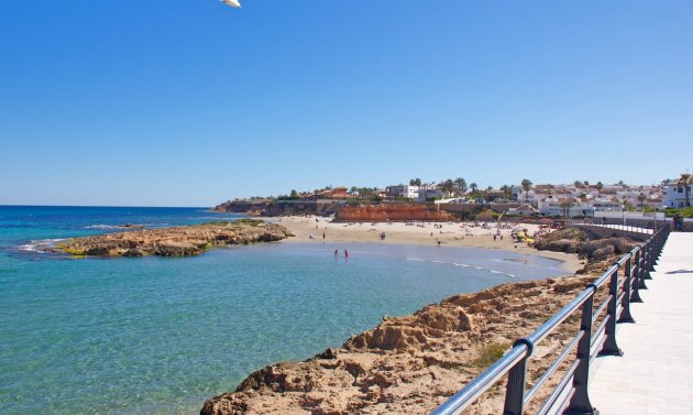 Resale - Townhouse -
Orihuela Costa - Villamartín