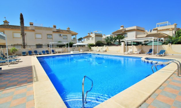 Resale - Apartment -
Villamartín - PAU 8
