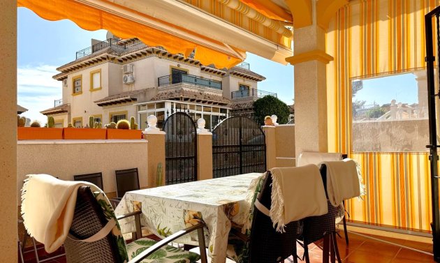 Resale - Townhouse -
Orihuela Costa - Villamartín