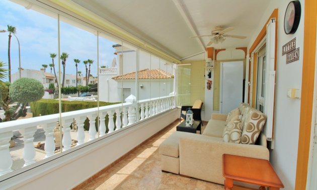 Resale - Villa -
Villamartín - Los Dolses