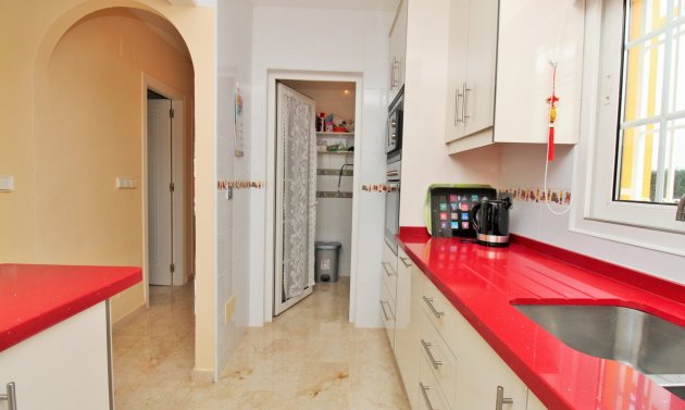 Resale - Villa -
Villamartín - Los Dolses