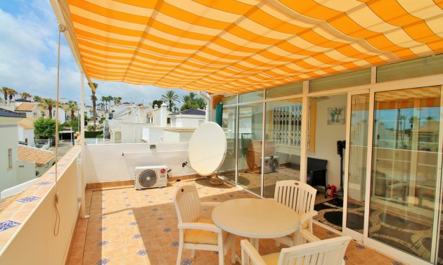 Resale - Villa -
Villamartín - Los Dolses