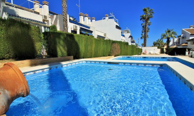 Resale - Villa -
Villamartín - Los Dolses