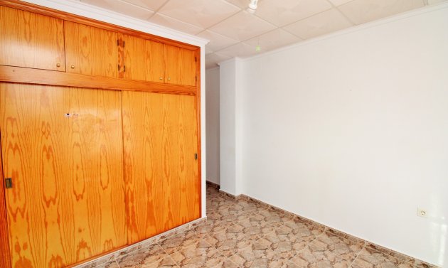 Wiederverkauf - Kommerziell -
Villamartín - Villamartin
