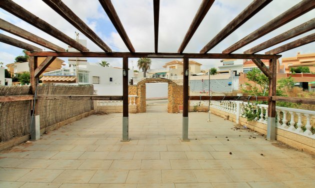 Wiederverkauf - Kommerziell -
Villamartín - Villamartin
